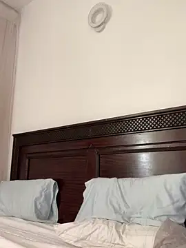 madell online show from March 18, 5:54 am