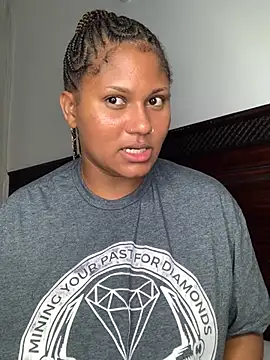 madell online show from March 22, 5:47 pm