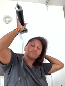 madell online show from April 4, 5:58 am