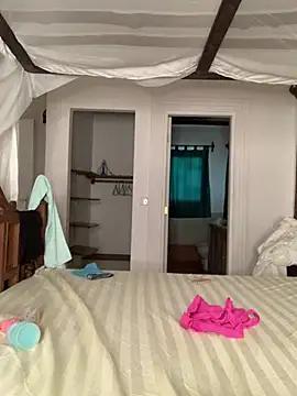 madell online show from March 6, 7:47 am