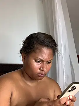 Snapshot of madell chatting on February 25, 6:13 am madell online show from February 25, 6:13 am