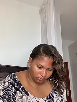 Snapshot of madell chatting on January 6, 5:00 am madell online show from January 6, 5:00 am