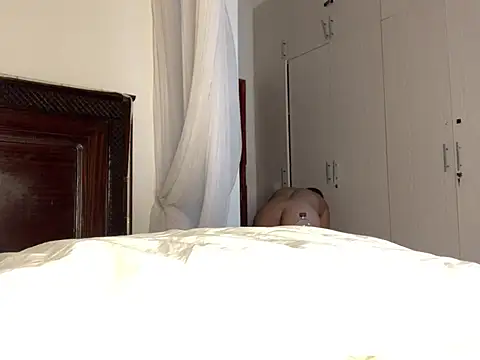 Snapshot of madell chatting on July 12, 7:04 pm madell online show from July 12, 7:04 pm