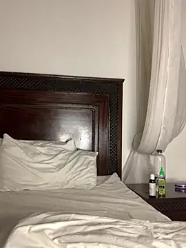 Snapshot of madell chatting on March 1, 3:17 am madell online show from March 1, 3:17 am