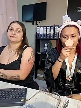 Sophie new25 online show from March 31, 1:13 pm