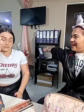 Sophie new25 online show from April 2, 12:45 pm