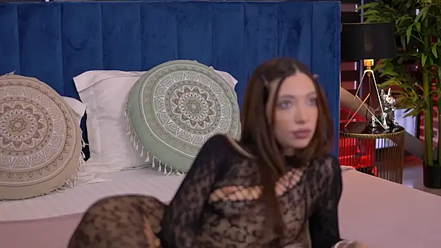 LaylaKristall online show from March 1, 6:24 am