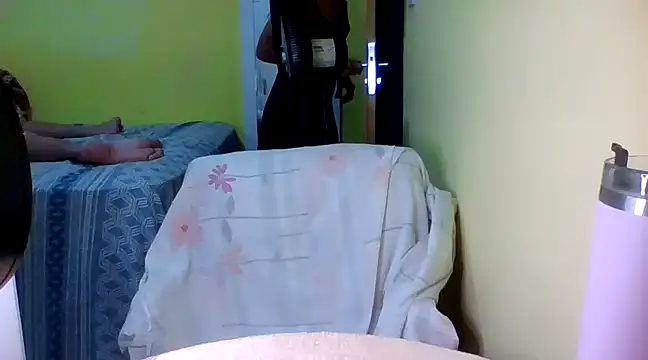 Snapshot of Alyne69PB chatting on February 15, 12:04 am Alyne69PB online show from February 15, 12:04 am