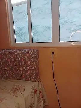 Snapshot of Alyne69PB chatting on November 15, 11:47 am Alyne69PB online show from November 15, 11:47 am