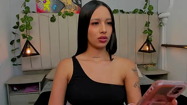 Paulina Lopezz online show from November 11, 9:31 pm