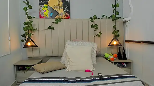 Paulina Lopezz online show from February 13, 8:31 pm