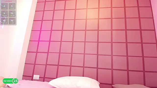 Snapshot of LissMonroe chatting on November 19, 10:48 am LissMonroe online show from November 19, 10:48 am