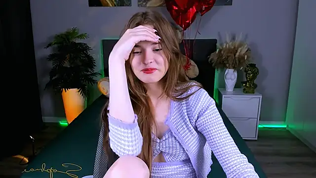 Snapshot of RayWillliams chatting on March 22, 8:37 pm RayWillliams online show from March 22, 8:37 pm