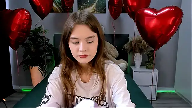 Snapshot of RayWillliams chatting on February 17, 9:13 am RayWillliams online show from February 17, 9:13 am