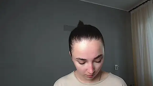 Eva Gloryy online show from May 6, 7:23 am