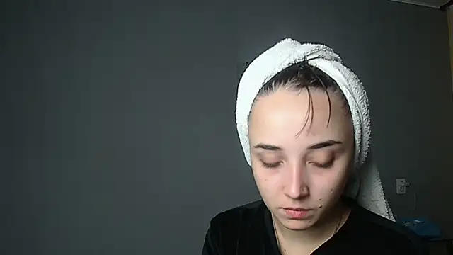 Eva Gloryy online show from October 4, 10:11 pm