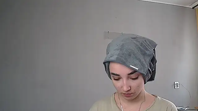 Eva Gloryy online show from March 22, 11:45 am