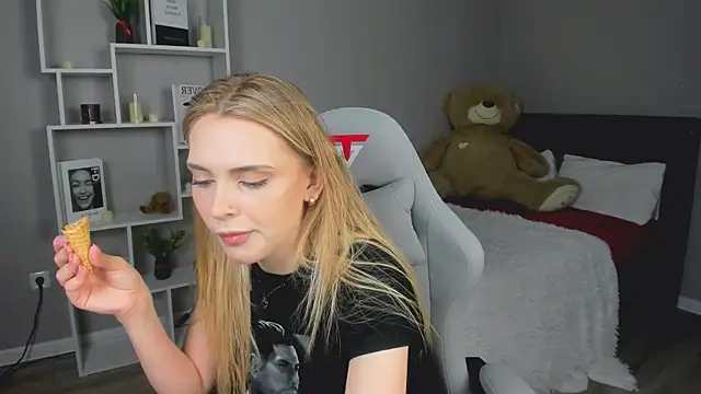 JinxTonks online show from February 11, 7:14 pm