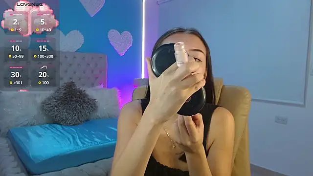 Snapshot of Rossie_Belucci chatting on February 26, 1:32 pm Rossie Belucci online show from February 26, 1:32 pm