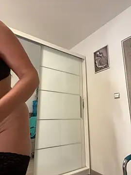 HotLivv69 online show from October 2, 9:29 pm