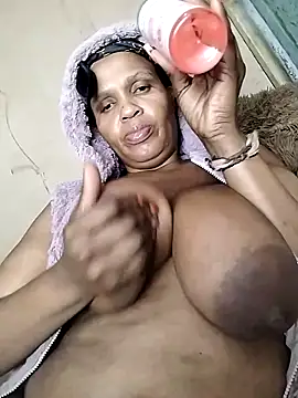 bubblendz1988 online show from May 30, 7:19 pm
