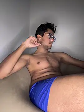 Snapshot of Abdullah07Maxxi chatting on December 16, 5:17 pm Abdullah07Maxxi online show from December 16, 5:17 pm