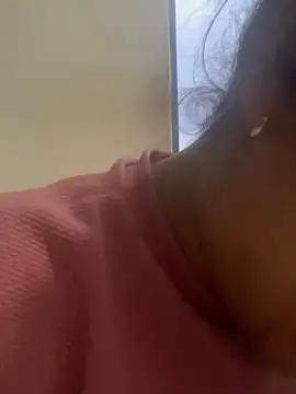 Lili  taylor online show from February 13, 11:05 pm