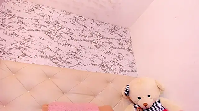 Lili  taylor online show from September 13, 12:10 am