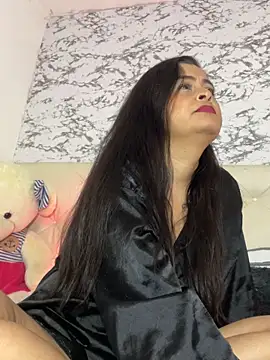 Lili  taylor online show from November 20, 10:52 pm