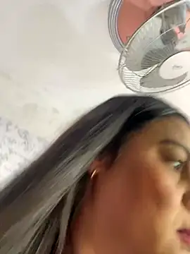 Lili  taylor online show from November 23, 4:55 am