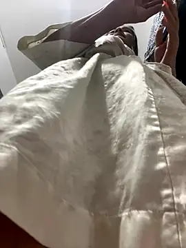 Lili  taylor online show from October 19, 3:31 am