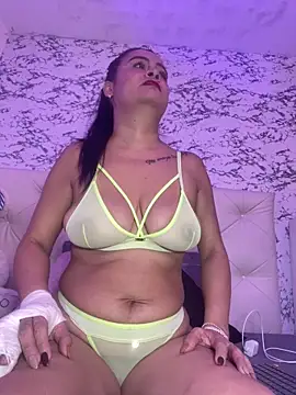 Lili  taylor online show from September 27, 4:29 am