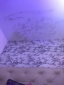 Lili  taylor online show from September 20, 8:30 am