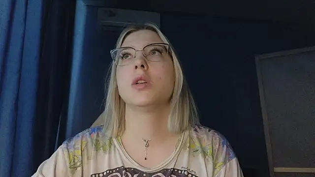 HotBrandyX online show from November 10, 7:57 am