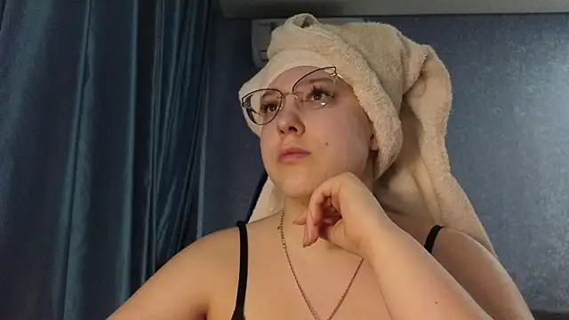 HotBrandyX online show from April 5, 12:23 pm