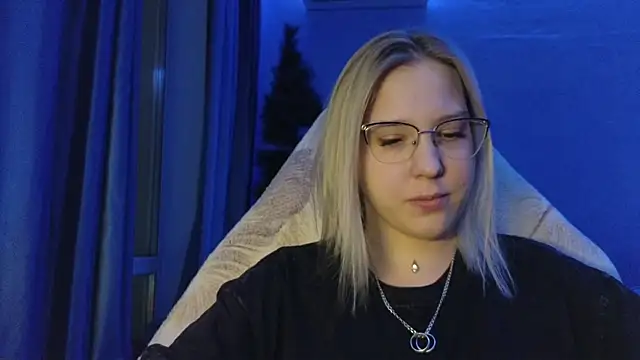 HotBrandyX online show from January 9, 2:02 pm