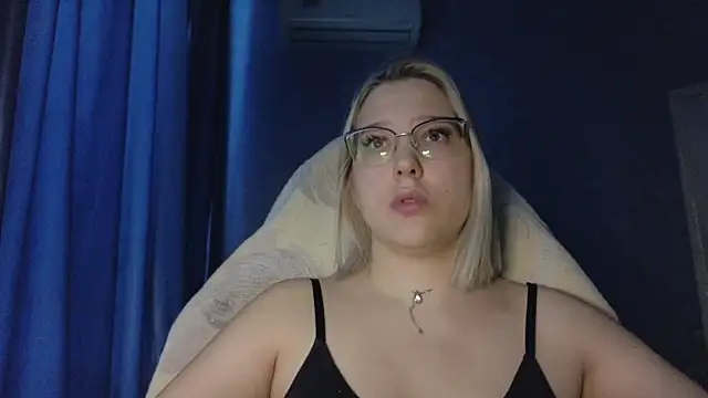 HotBrandyX online show from November 14, 8:51 am