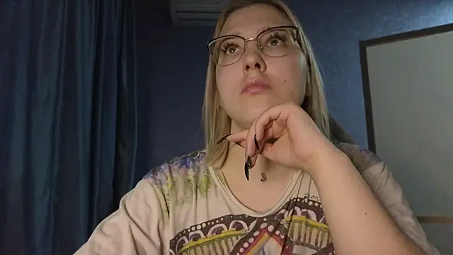 HotBrandyX online show from November 15, 2:43 pm