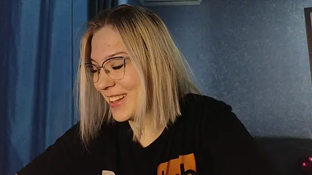 HotBrandyX online show from November 8, 4:49 am