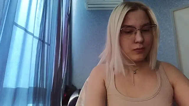 HotBrandyX online show from October 25, 4:00 am