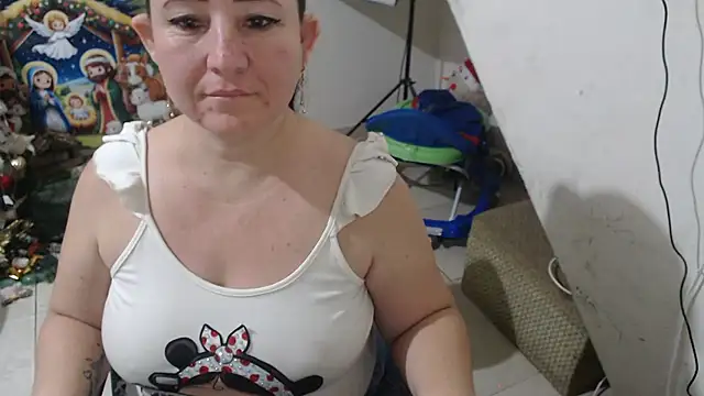 Snapshot of Yohis_Kiut25 chatting on December 1, 5:52 am Yohis Kiut25 online show from December 1, 5:52 am