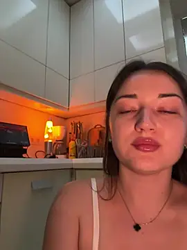 sweetflowers69 online show from July 11, 6:19 pm