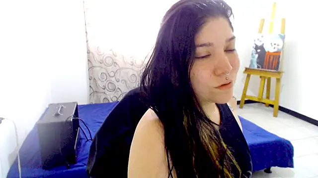 Snapshot of sharonnleon chatting on October 6, 9:04 pm sharonnleon online show from October 6, 9:04 pm