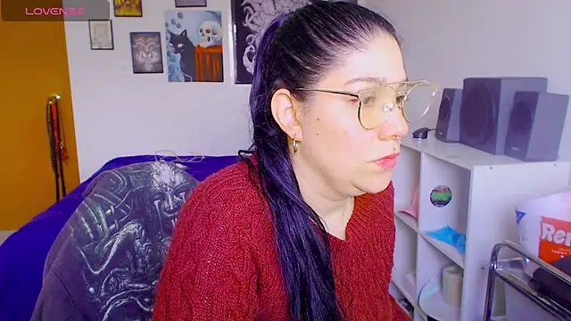 sharonnleon online show from March 11, 8:47 pm