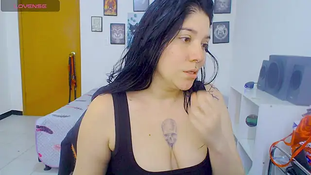 sharonnleon online show from March 6, 8:04 pm