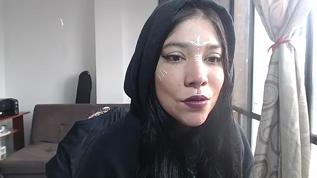 Snapshot of sharonnleon chatting on February 6, 3:09 pm sharonnleon online show from February 6, 3:09 pm