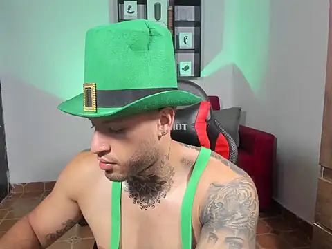dereckgreen online show from March 18, 1:46 am