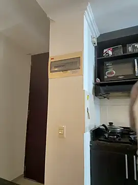 dereckgreen online show from April 6, 4:52 pm