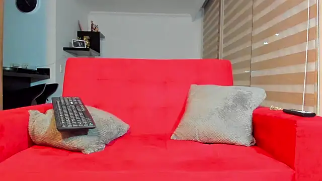 Snapshot of dereckgreen chatting on November 8, 9:57 am dereckgreen online show from November 8, 9:57 am