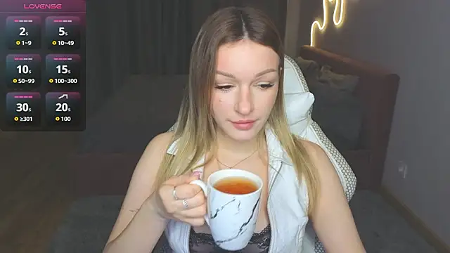 MargaretSweet1 online show from March 29, 12:01 am